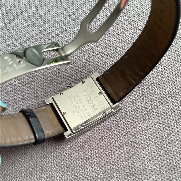 GORGEOUS Mens GUCCI BLACK dial watch 🔥🔥 - Picture 13 of 14